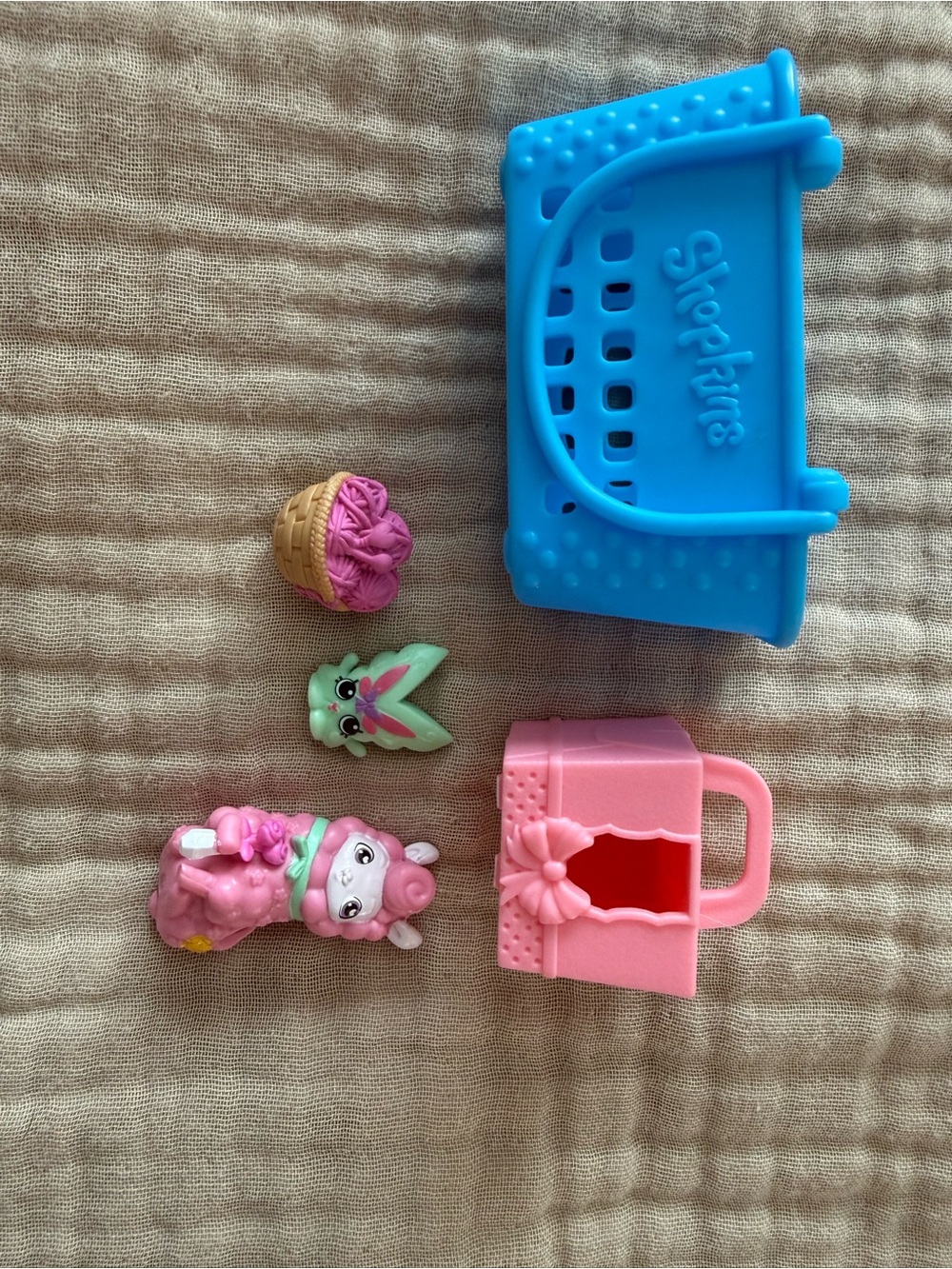 Shopkins Blue Carry Basket with Pink Purse and Pink Character Figures